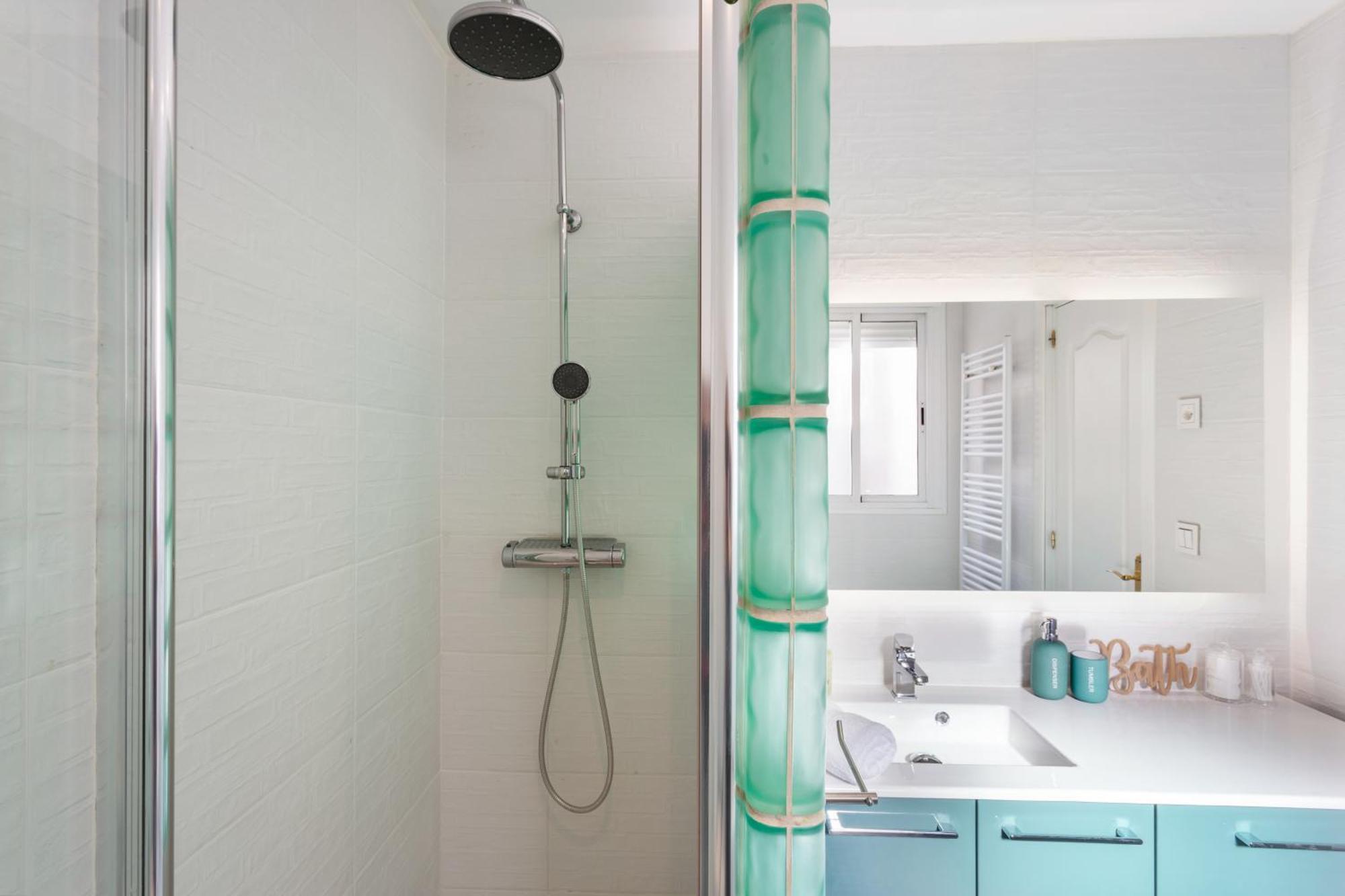 Elegant 1 Bedroom Apartment In The Heart Of Centro Madrid Exteriör bild